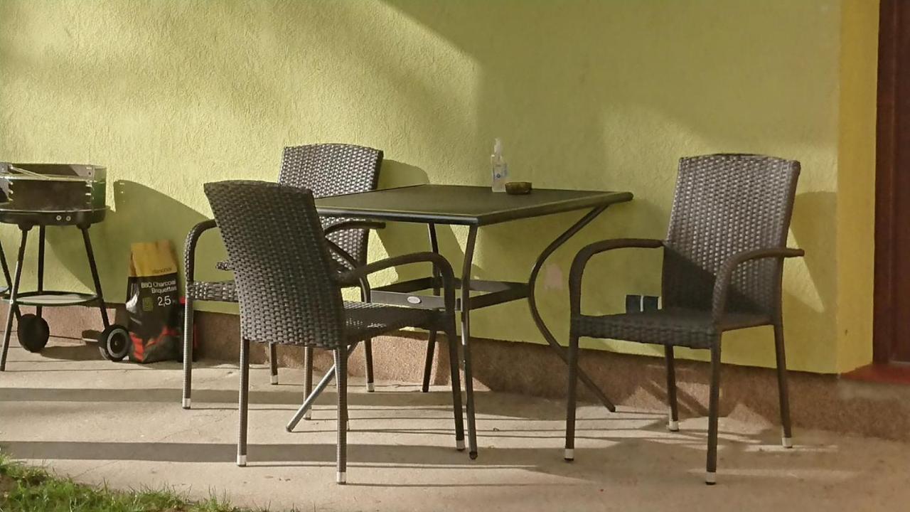 Pod Zaglami Apartamento Pobierowo Exterior foto