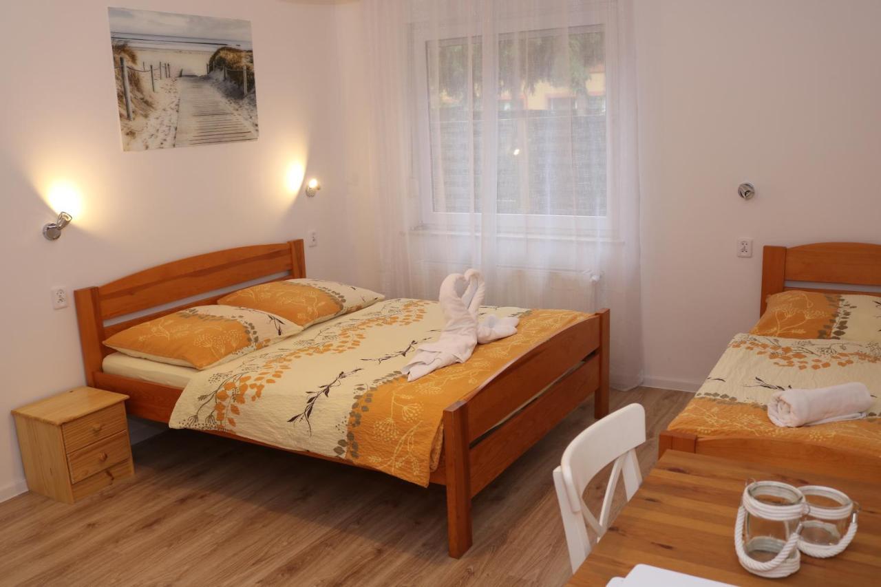 Pod Zaglami Apartamento Pobierowo Exterior foto